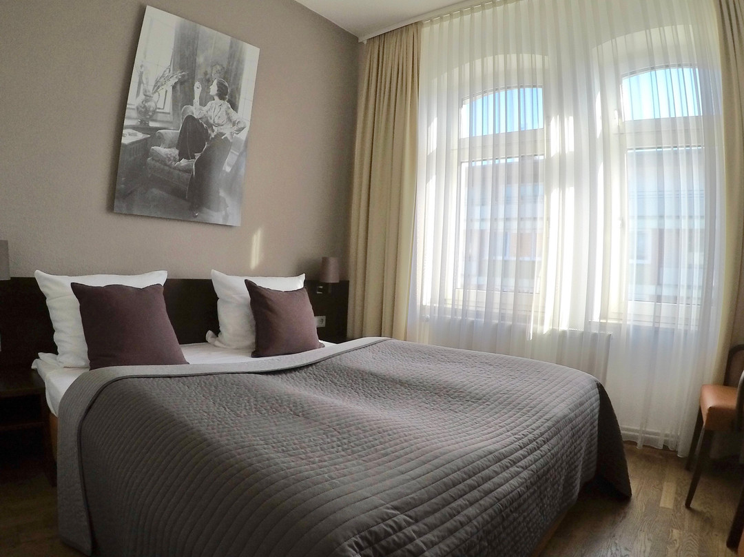 斯蒂普你的啤酒屋酒店主图