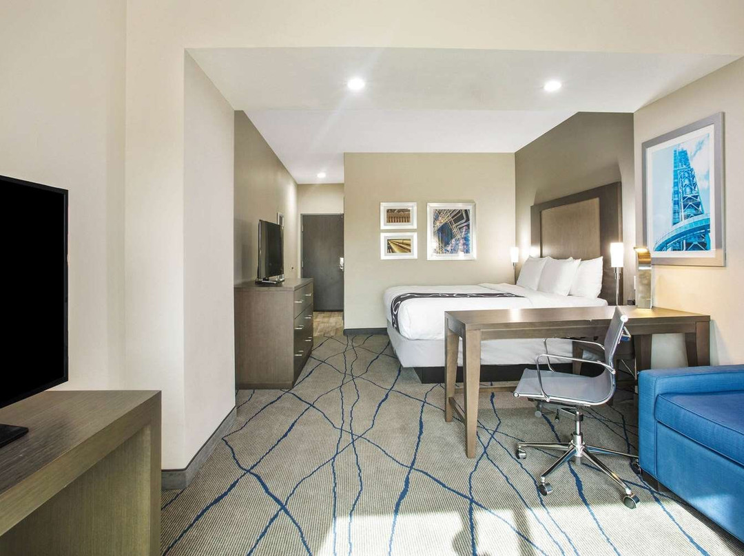 La Quinta Inn & Suites by Wyndham Ponca City主图