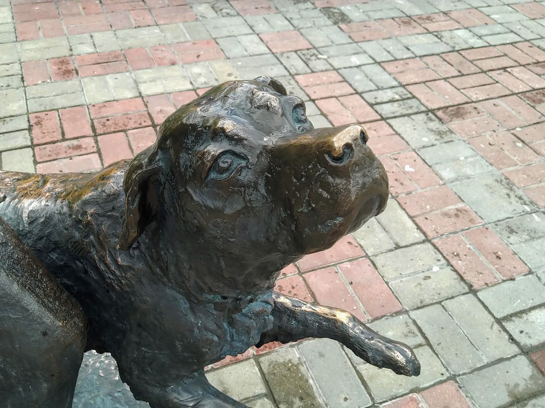 Sculptural Composition Boy with a Dog景点图片