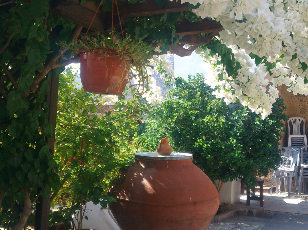 St. Thekla Monastery-Mosfiloti必去景点