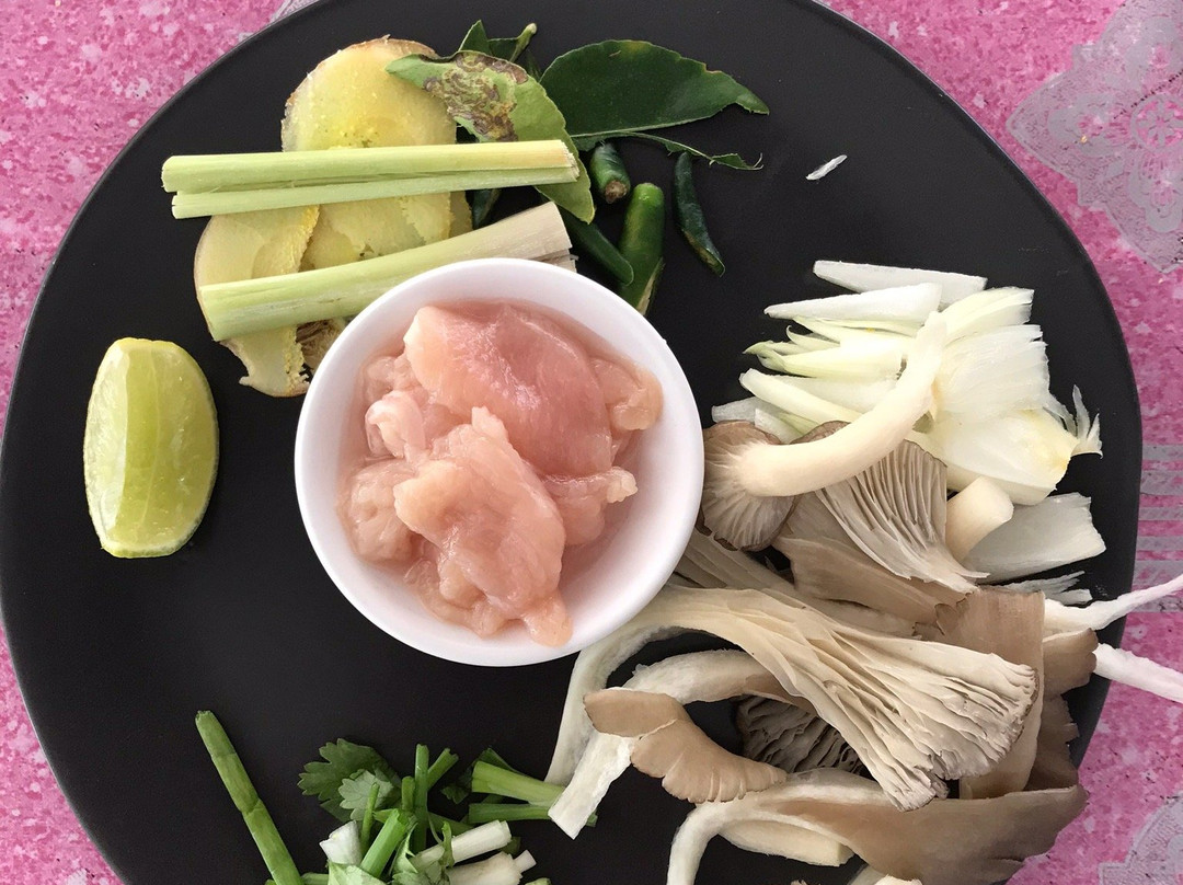 Enjoy Thai Cooking with Ton-奥南必去景点