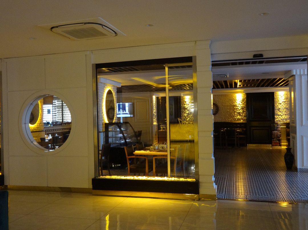 Emirtimes Hotel Tuzla主图
