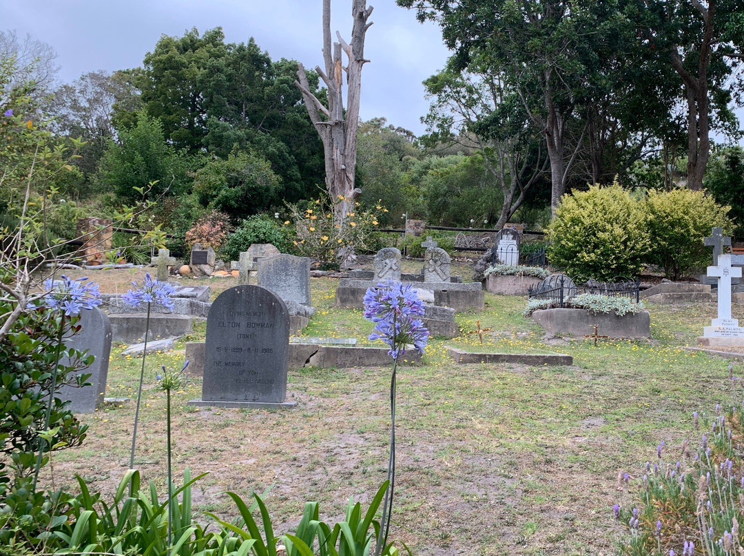 Holy Trinity Church-克尼斯纳必去景点