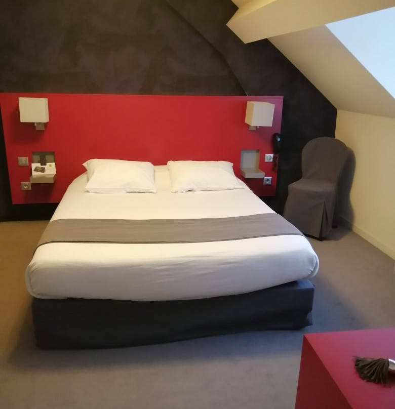 Logis Le Central Hotel & Restaurant主图