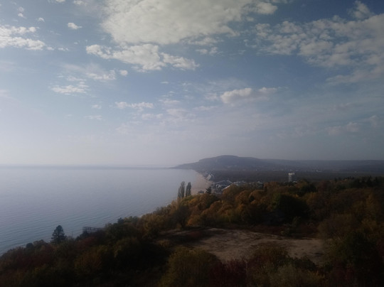 Travelness-瓦尔纳必去景点