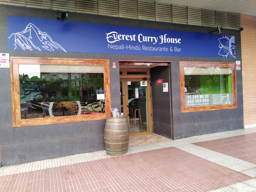 Everest Curry House