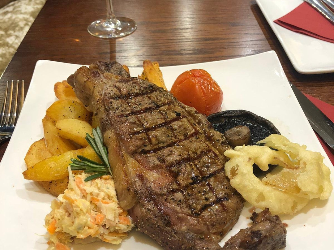 The Lion Hotel主图