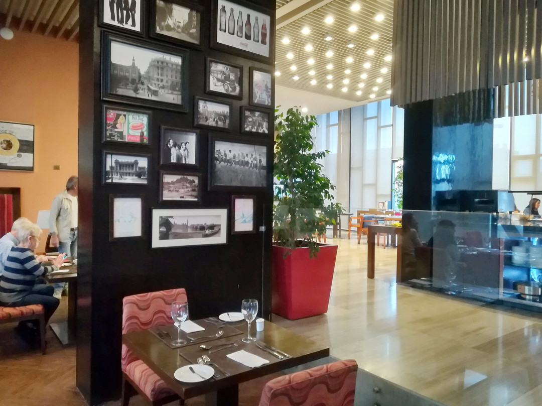 Hotel Manquehue Aeropuerto主图