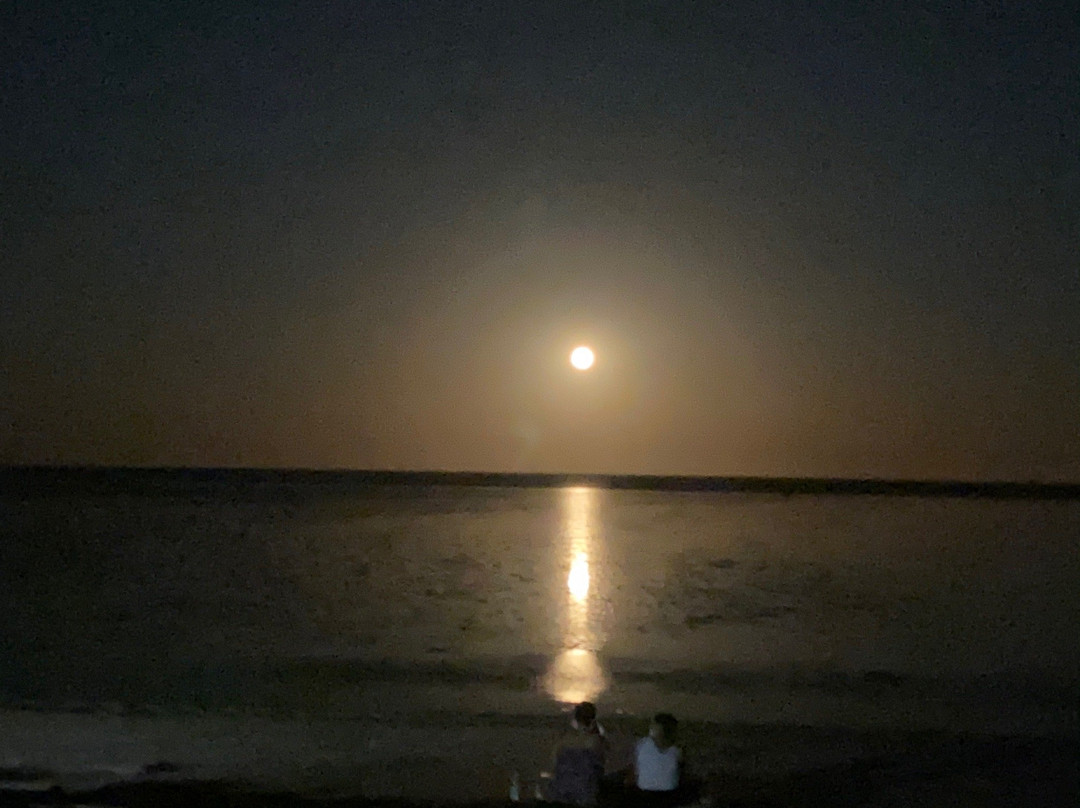 Staircase To The Moon-卡拉萨必去景点