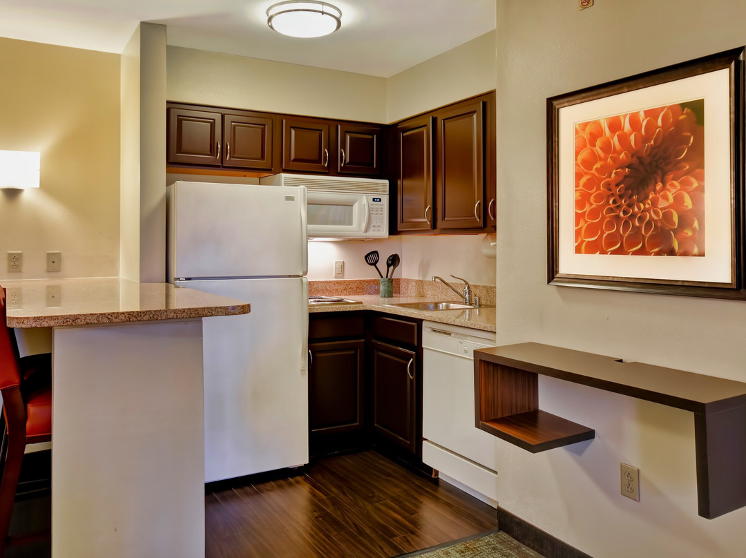 Staybridge Suites Madison-east By IHG主图