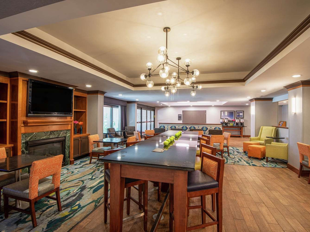 Hampton Inn Waldorf主图