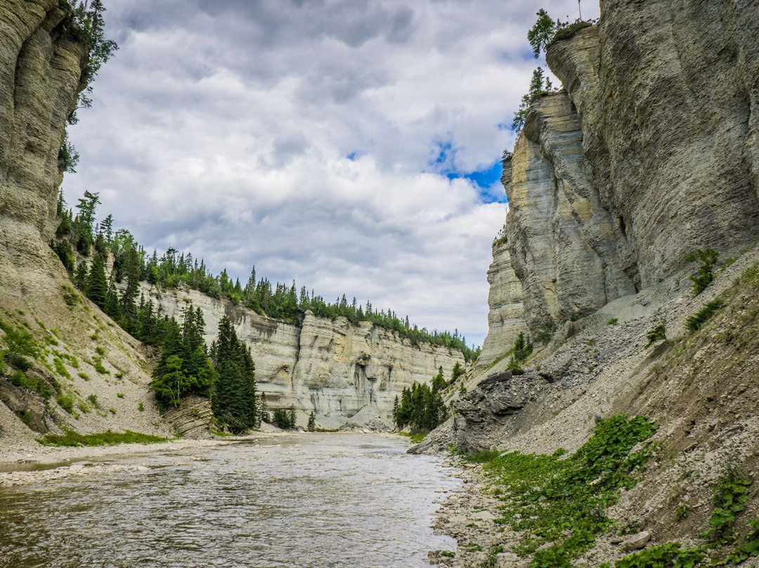 Chute Vauréal-Port-Menier必去景点