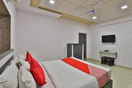 OYO 29155 Village Hotel主图