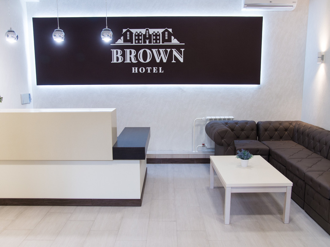 Brown hotel主图