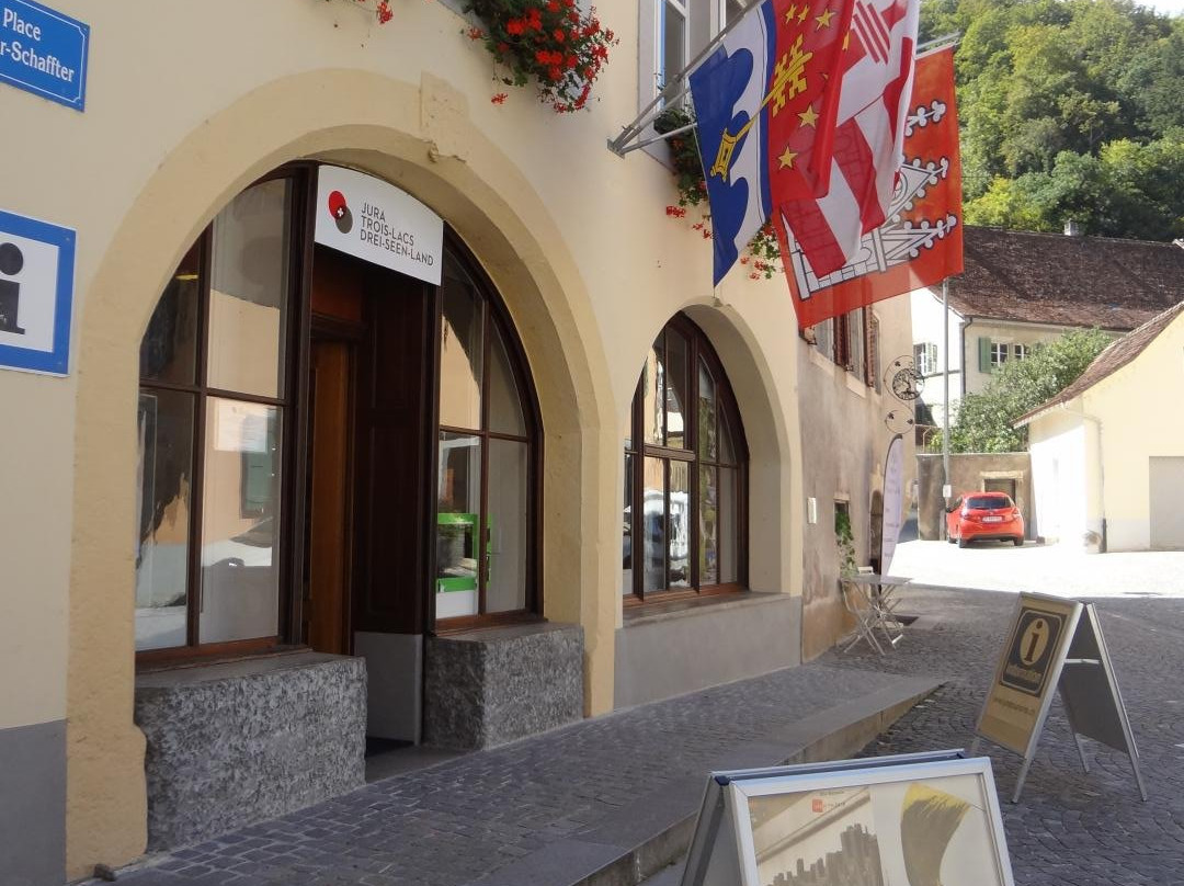Jura Tourisme-Saint-Ursanne必去景点