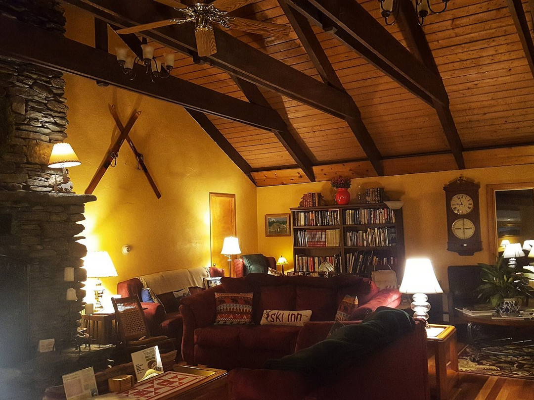 White Horse Lodge主图