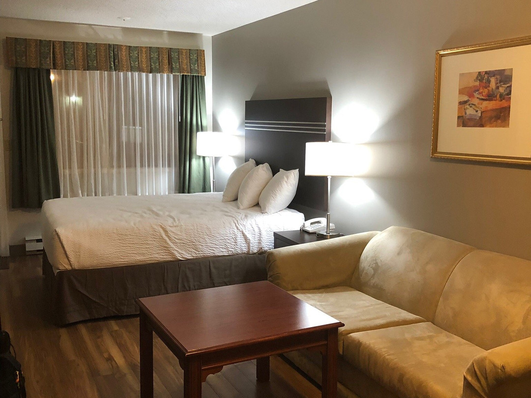 Days Inn By Wyndham Vernon主图