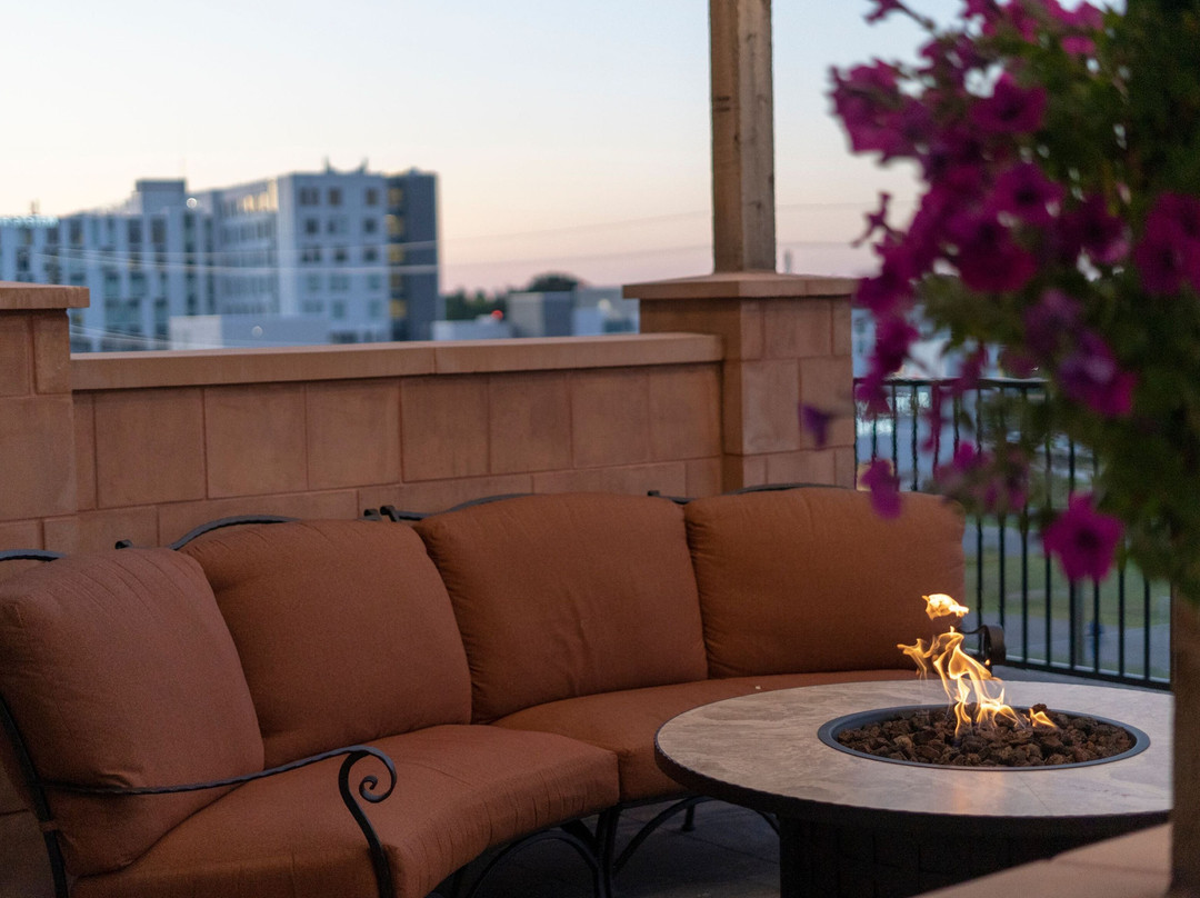 Staybridge Suites Marquette By Ihg主图