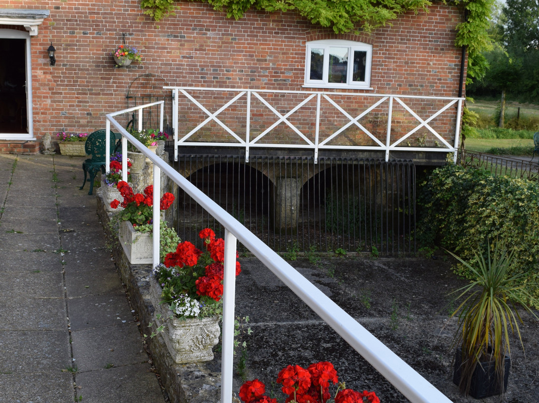 Salisbury Old Mill House主图