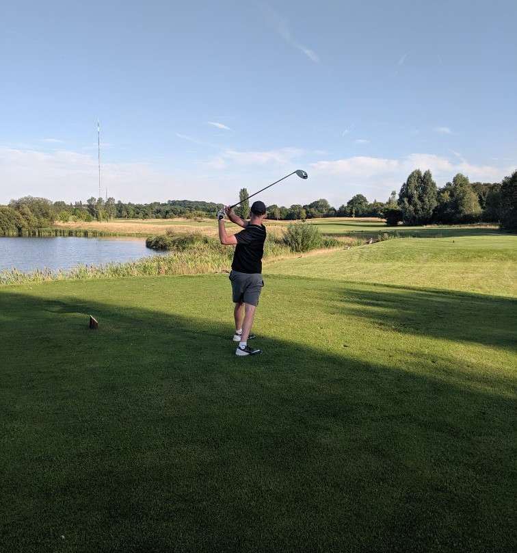 Aston Wood Golf Club景点图片