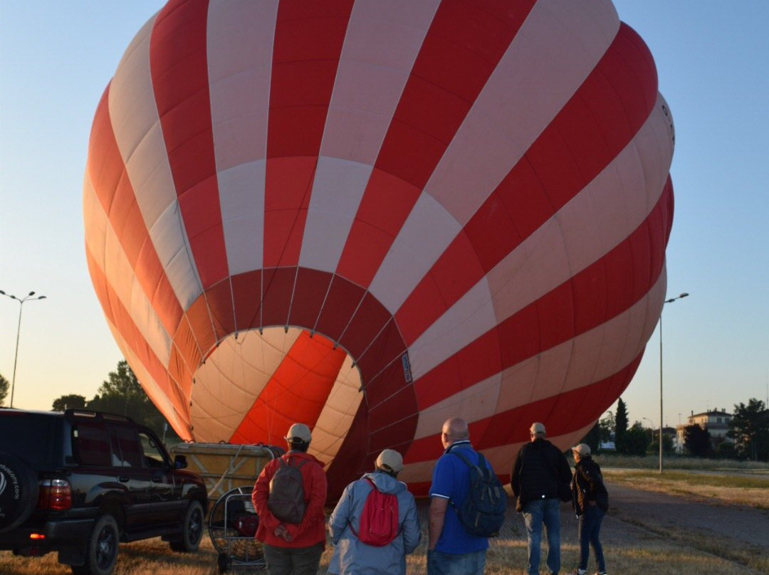 Ballooning in Tuscany景点图片