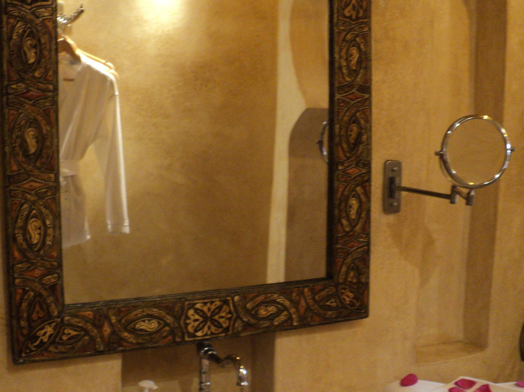 里亚德康巴莱特酒店主图