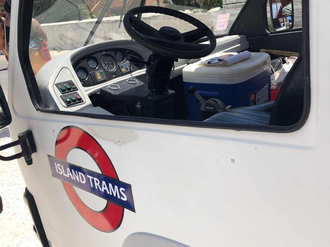 Island Trams-Cockburn Town必去景点