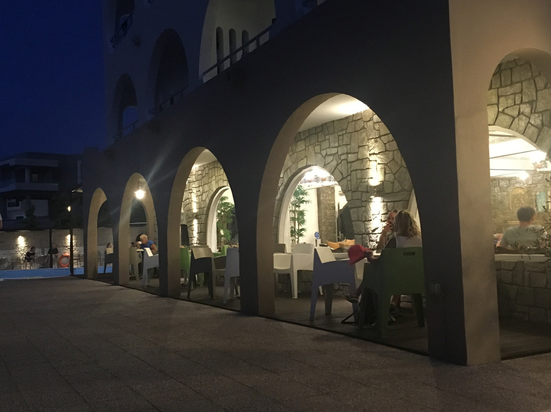 Karteros Hotel主图