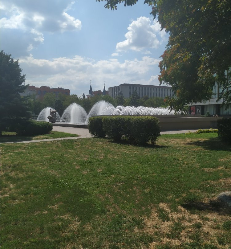 Fountain Muza景点图片