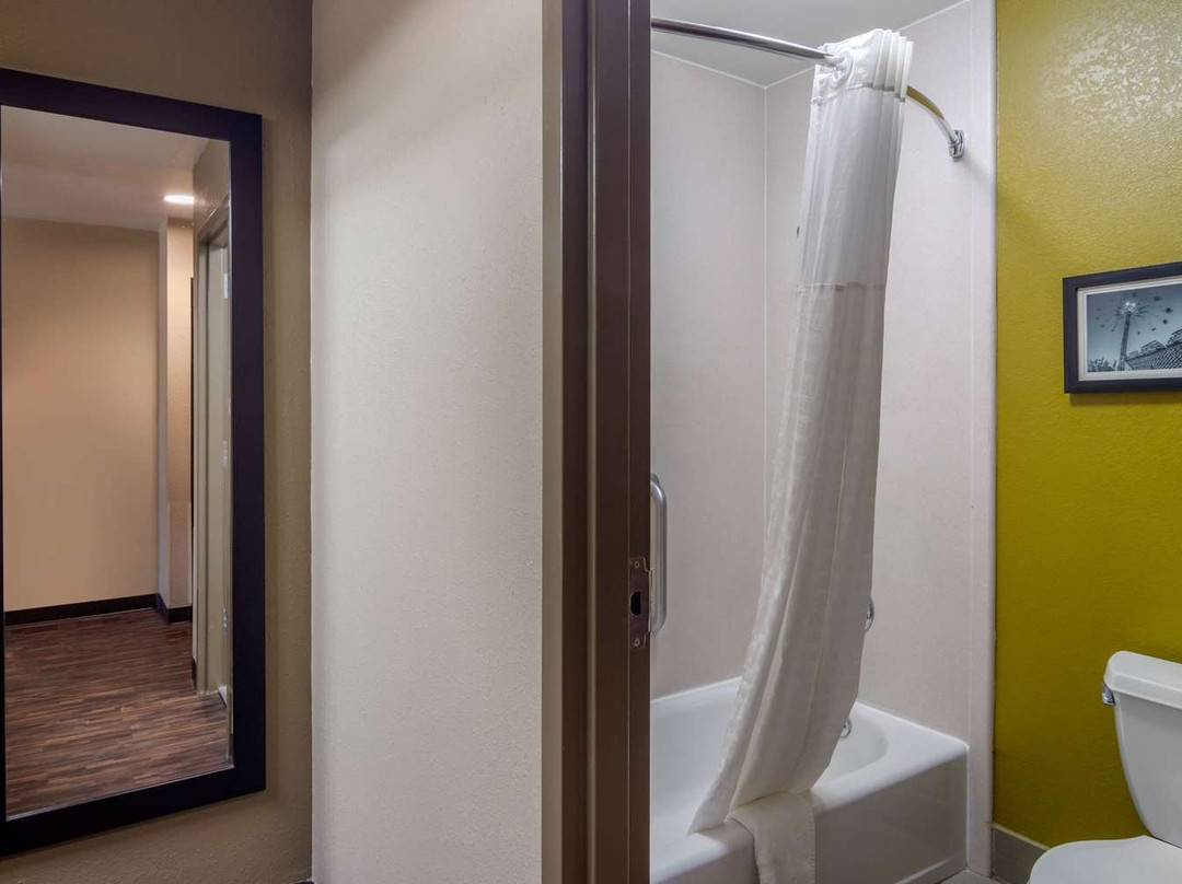 Comfort Inn & Suites主图