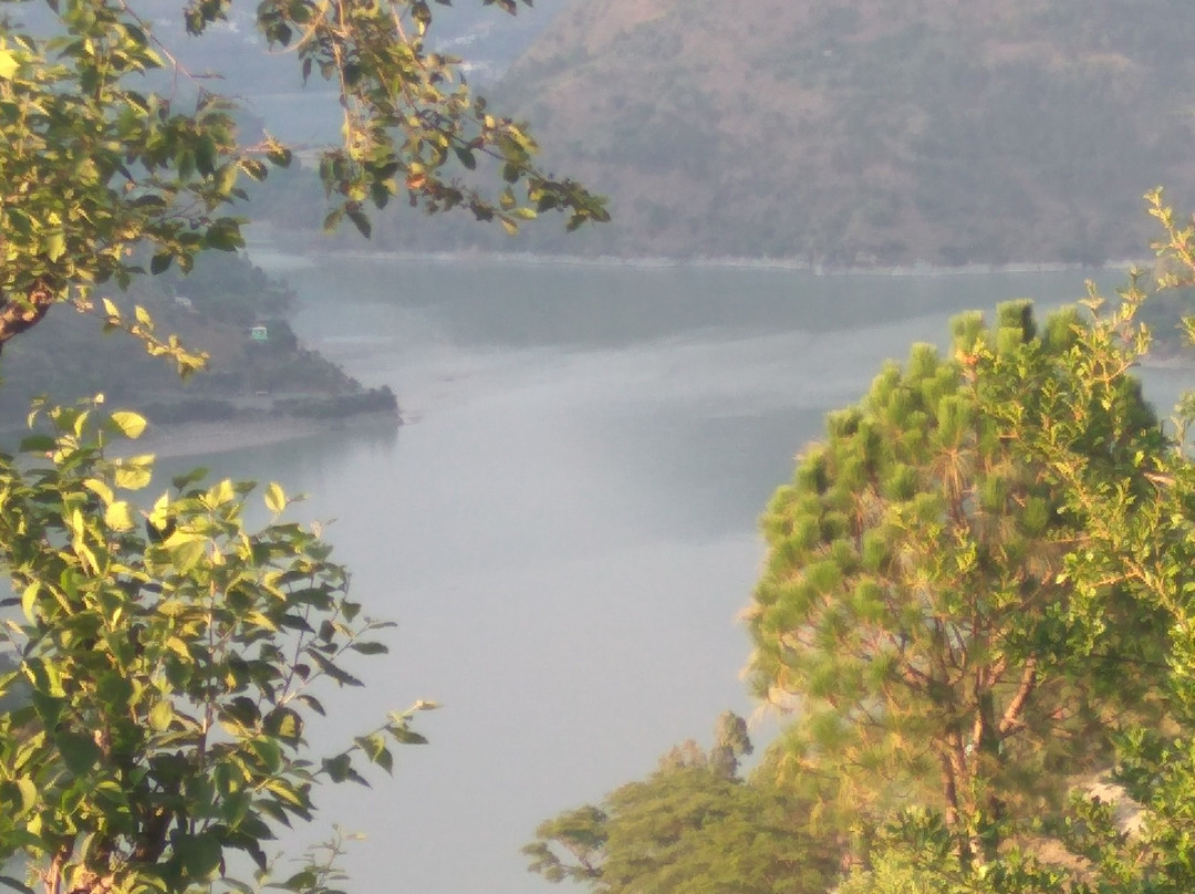 Chamera Lake景点图片