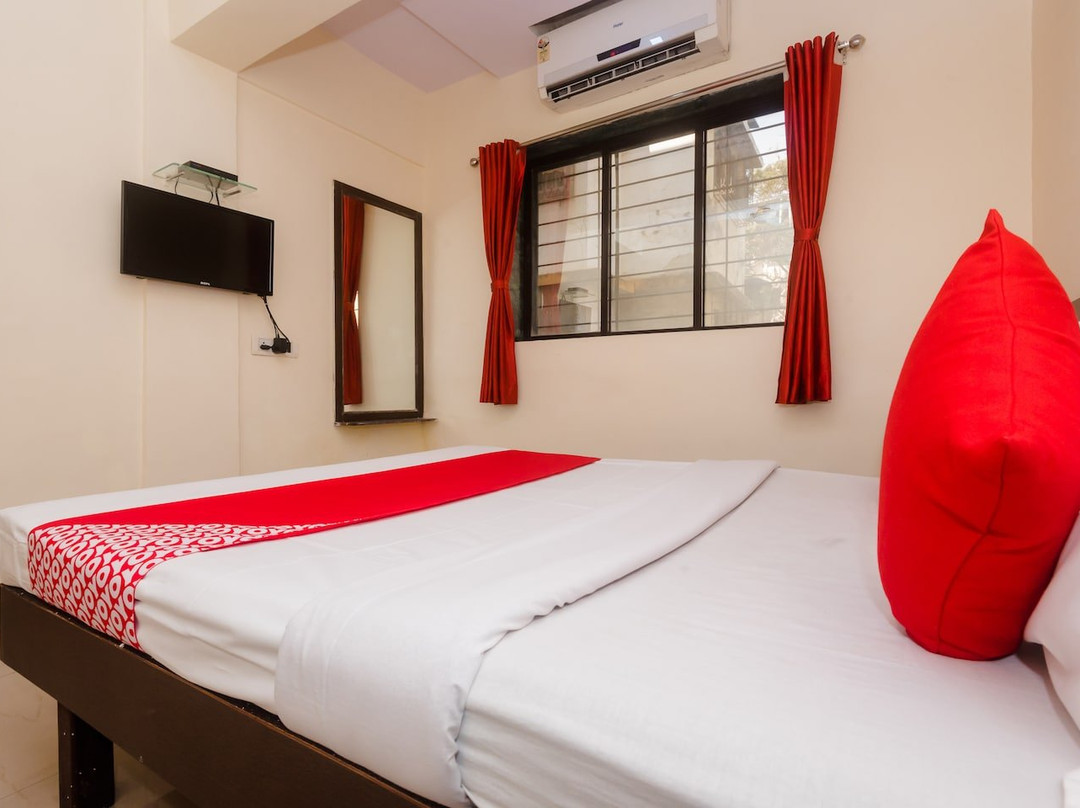 OYO 23285 The Diplomat Lodging主图