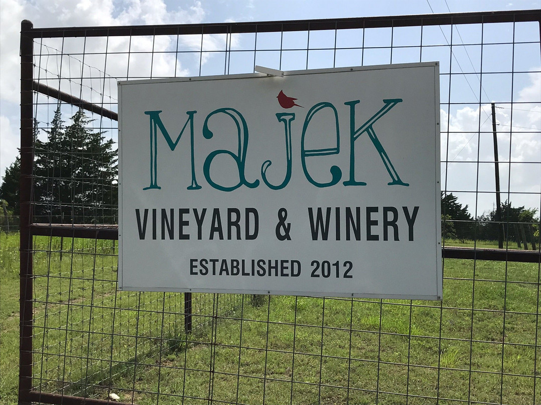 Majek Vineyard & Winery-Schulenburg必去景点