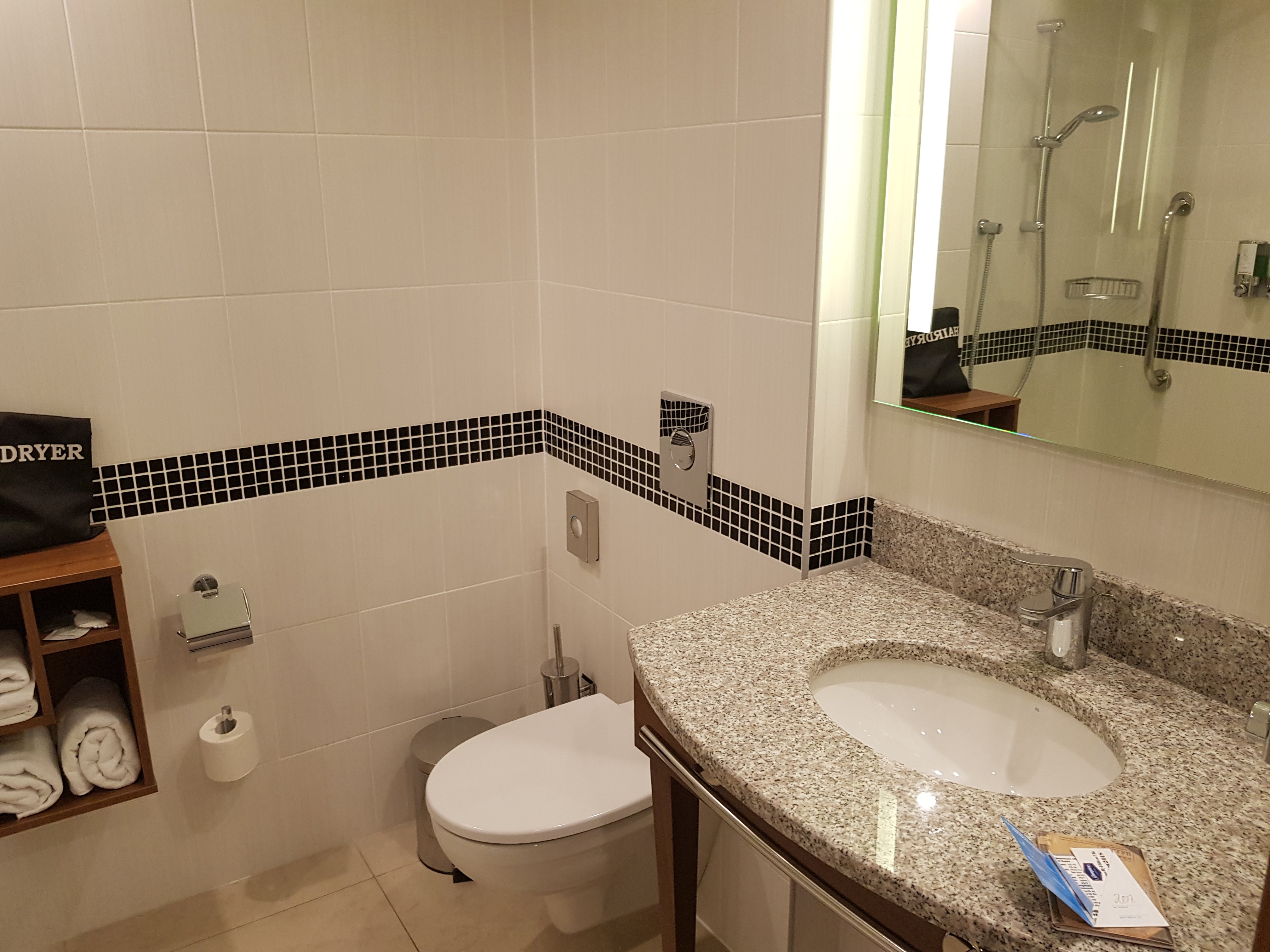 Hampton by Hilton Ufa-浴室