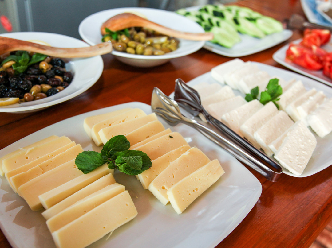 德迪米恩花园酒店主图