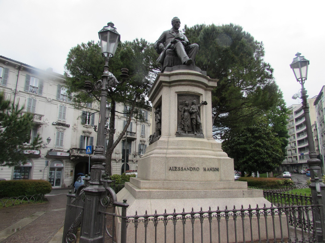 Monumento ad Alessandro Manzoni景点图片