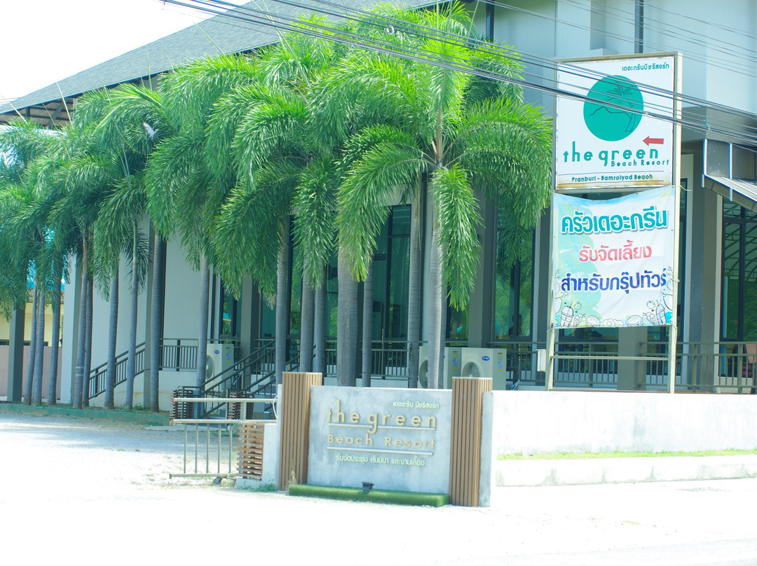 碧滩度假酒店主图