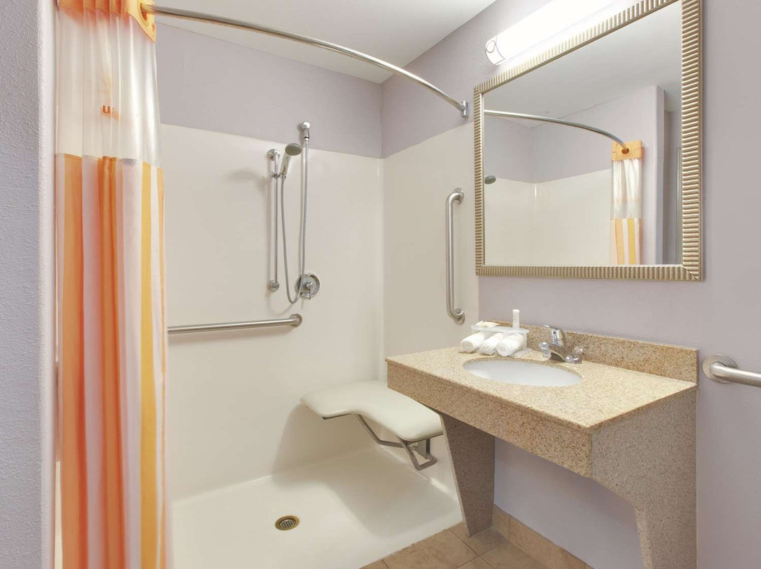 La Quinta Inn & Suites by Wyndham Corsicana主图