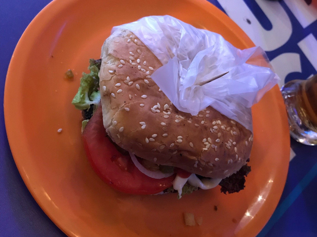 Remedio Mezcalería+Bar