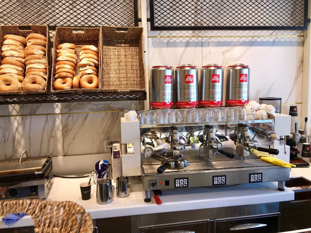Sam's Bagels - Ben Yehuda