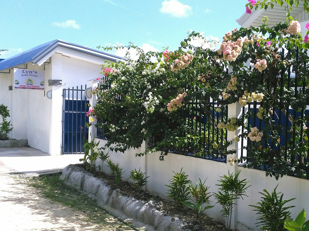 Astillo's Guest Houses主图