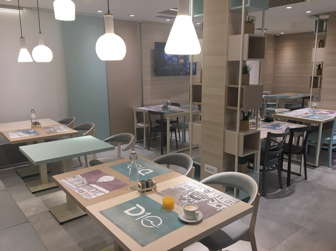 Garni Hotel D10主图