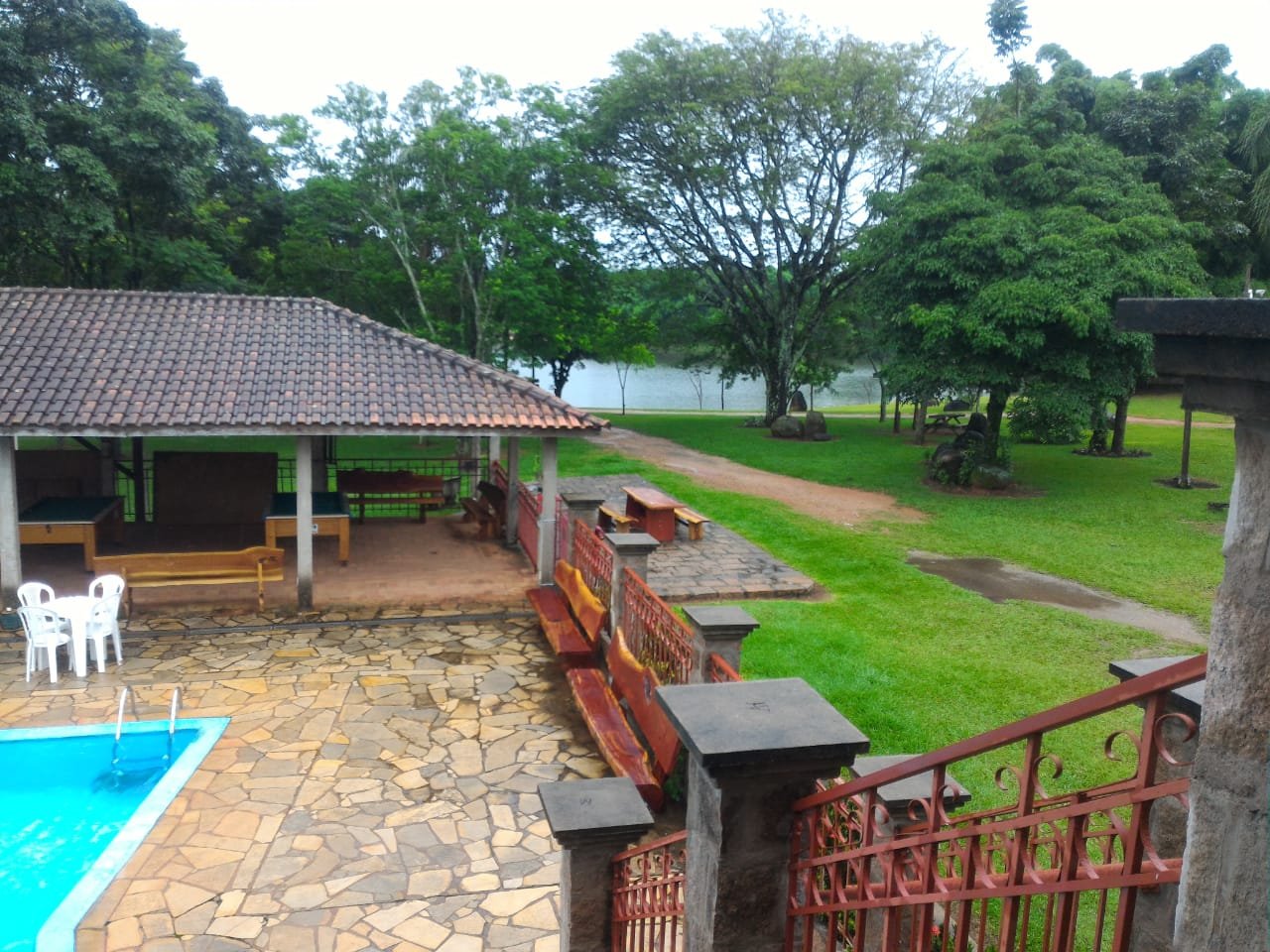 Pousada Fazenda Buracao-泳池