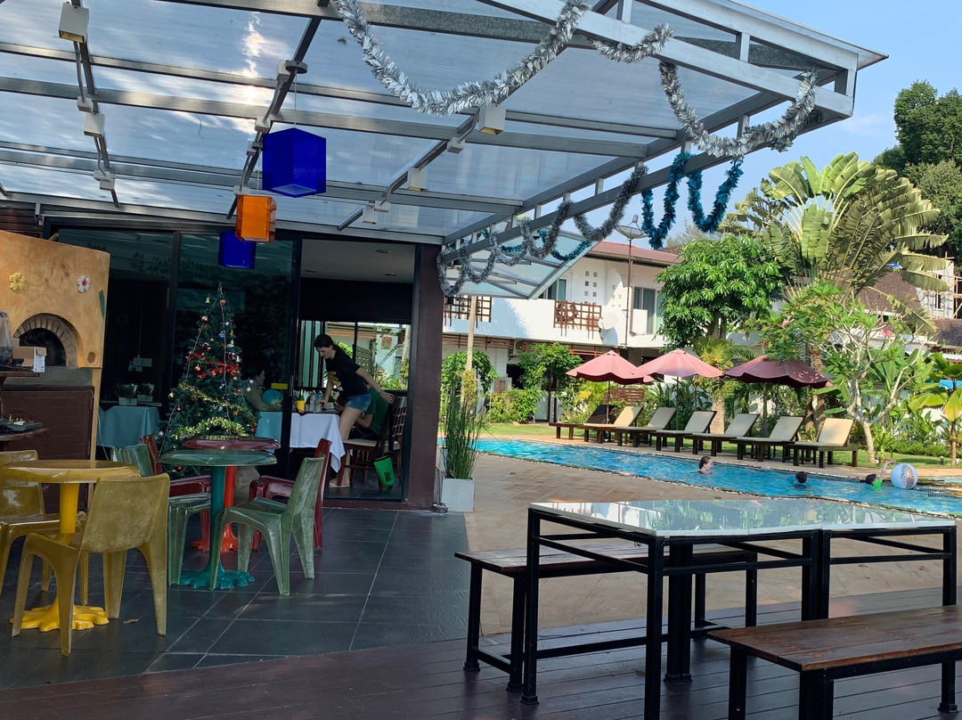 甲米热带沙滩度假村主图