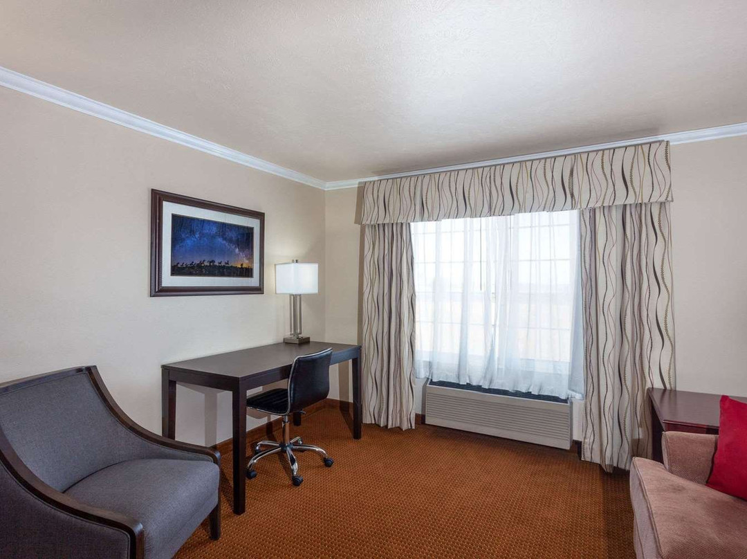 Ramada by Wyndham Moses Lake主图