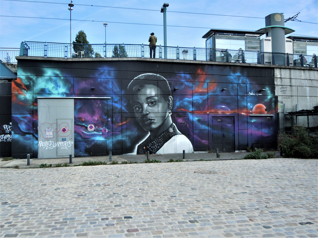 Noisy-le-Sec旅游景点-Fresque Aissa Maiga