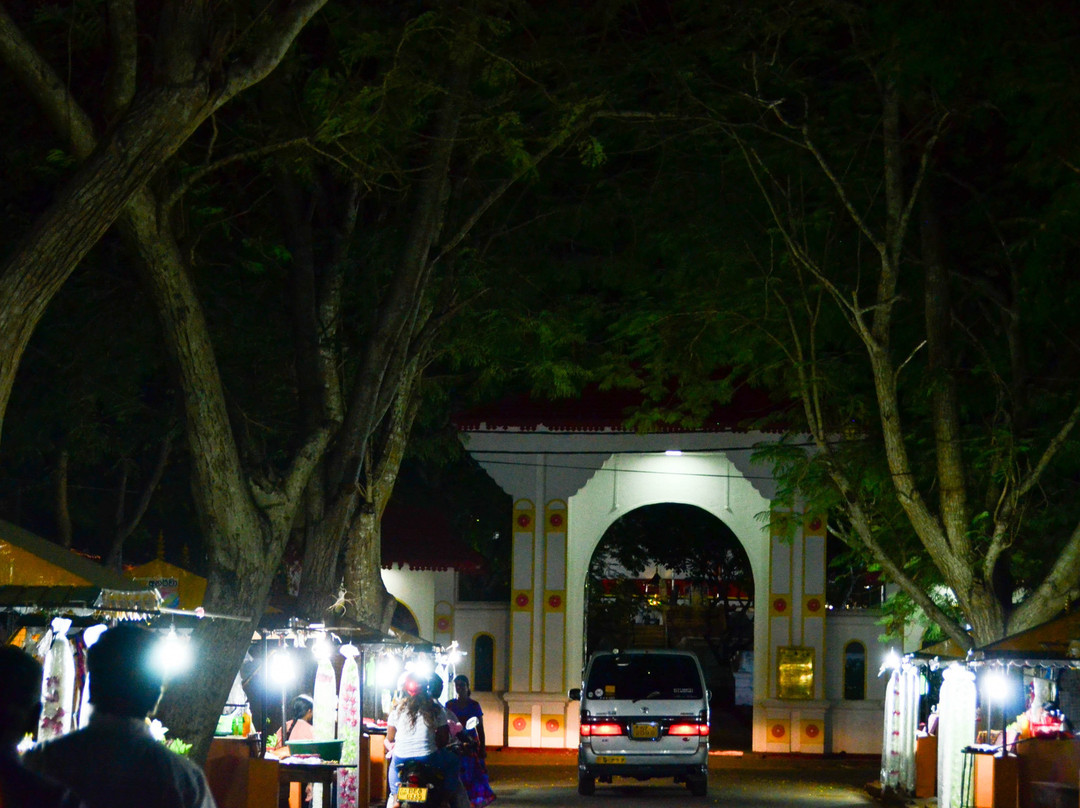 Kiri Vehera-卡塔拉伽马必去景点