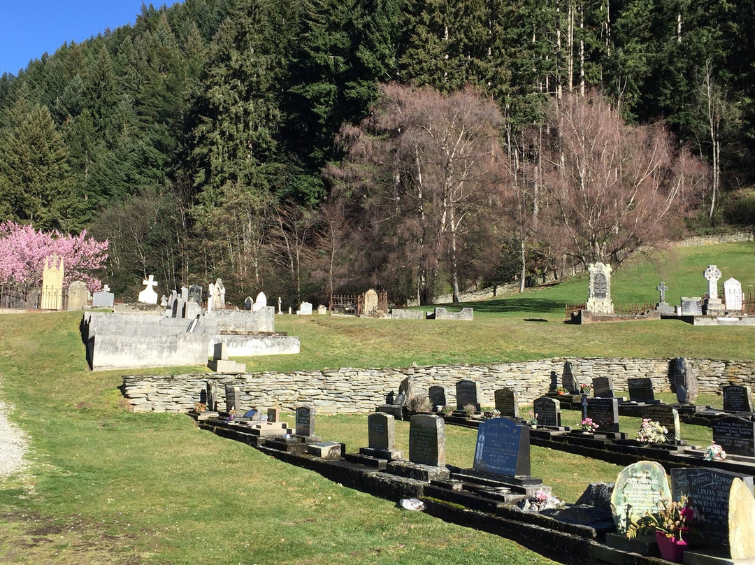 Queenstown Cemetery景点图片