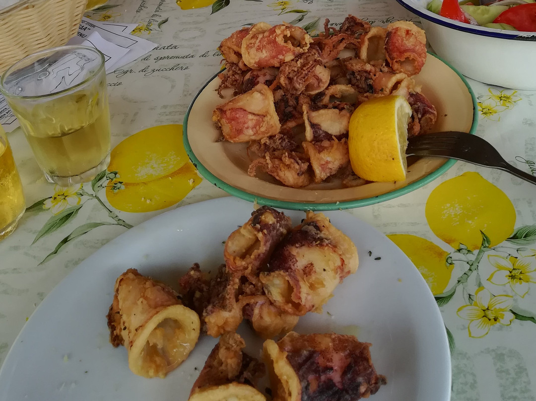 Mantzavinata餐馆和美食-Lepeda