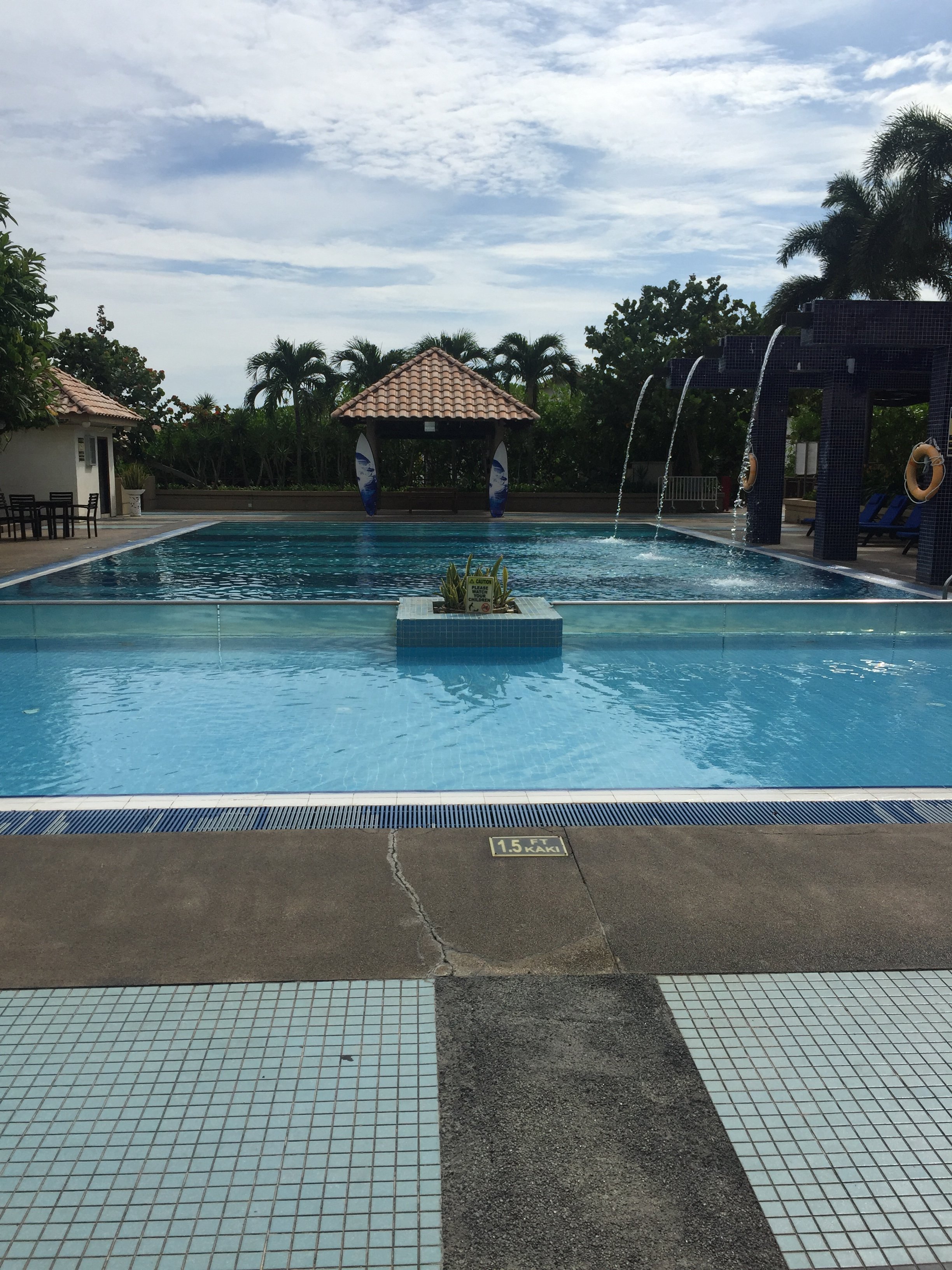 Holiday Port Dickson Crystal Private Water Chalet-泳池